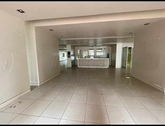 2,859M² OFFICE TO LET IN BRYANSTON